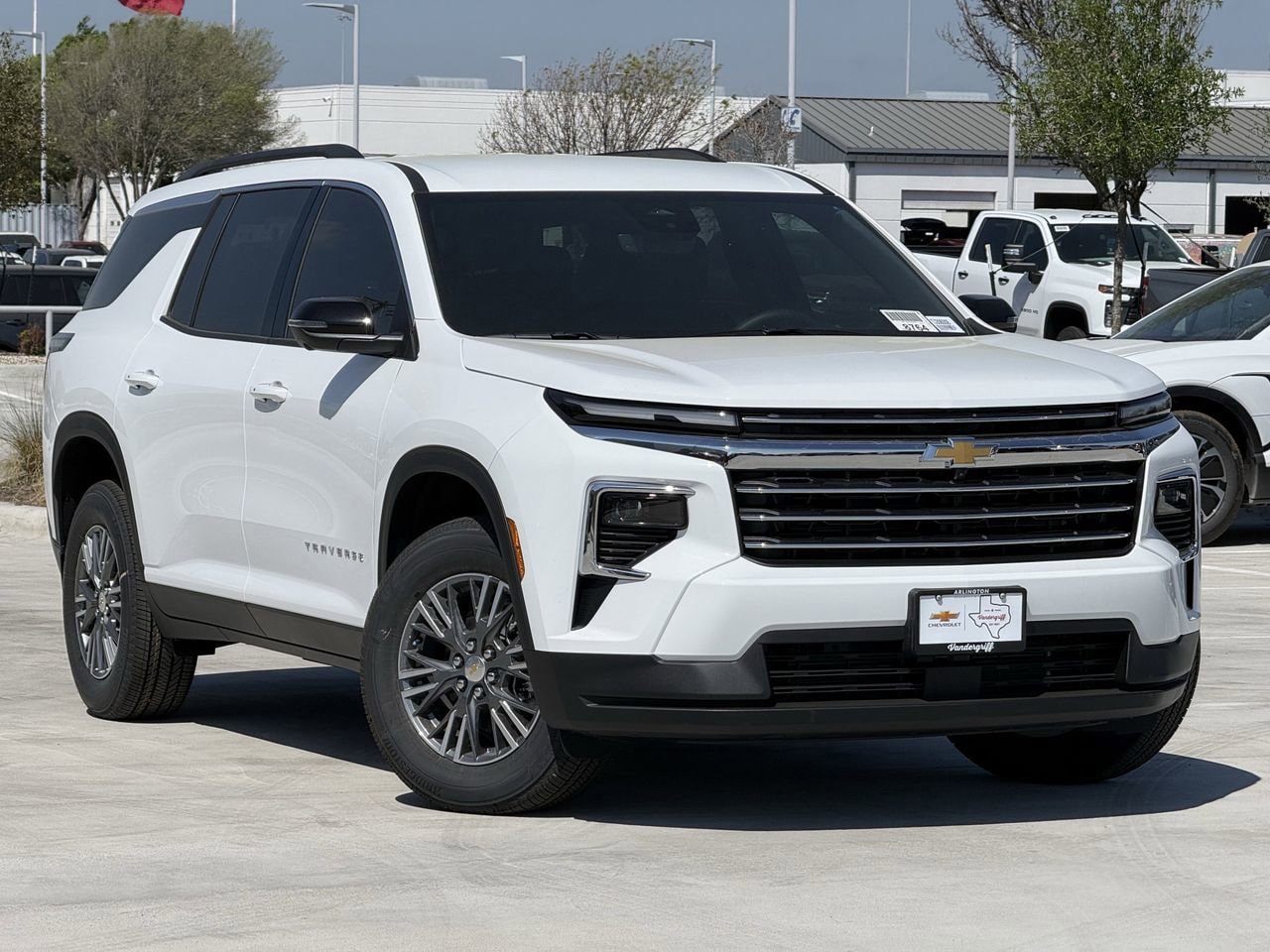 New 2026 Chevrolet Traverse LT w/ Driver Confidence Package FWD image 2