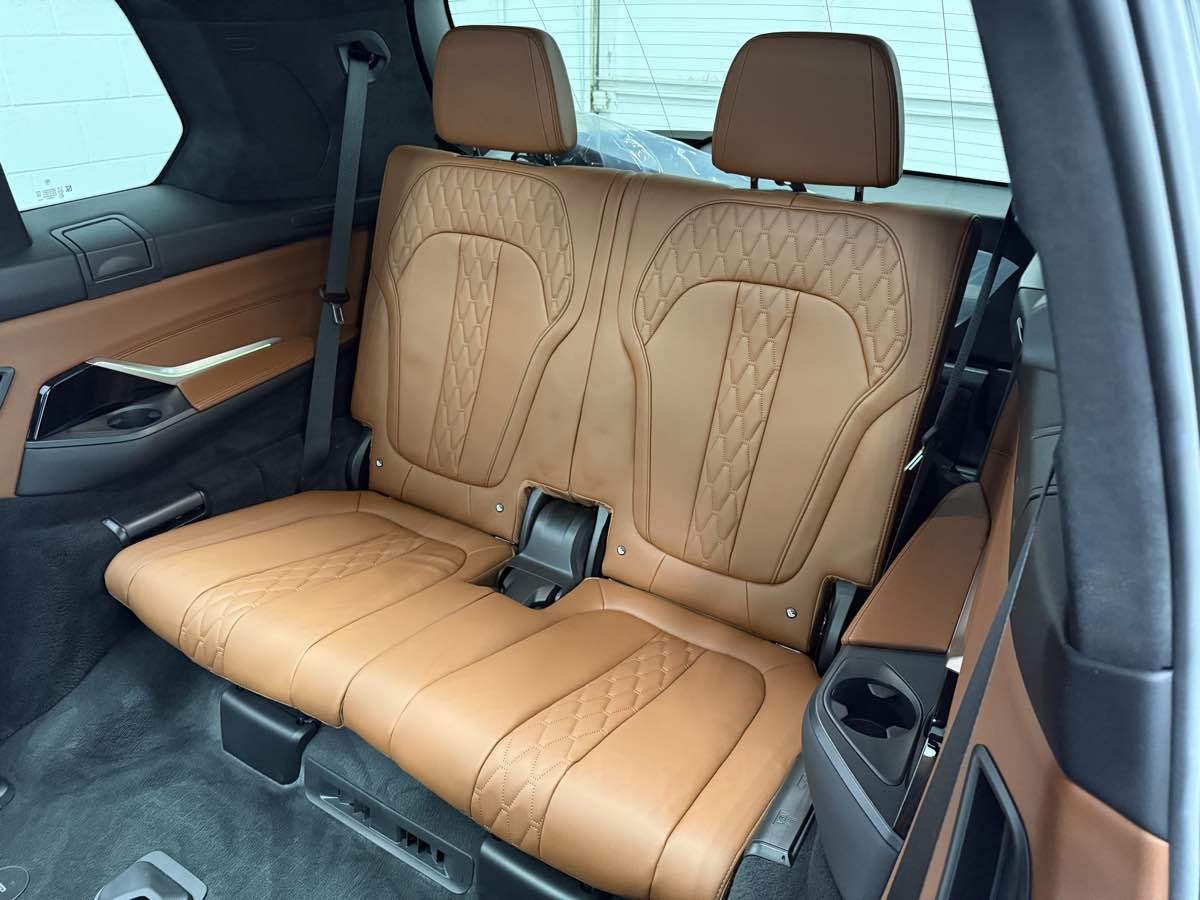Used 2023 BMW X7 M60i image 20