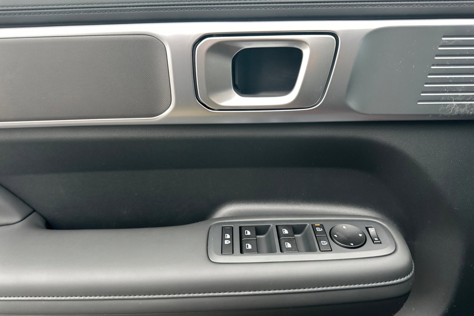 New 2026 Hyundai Santa Fe SEL image 11