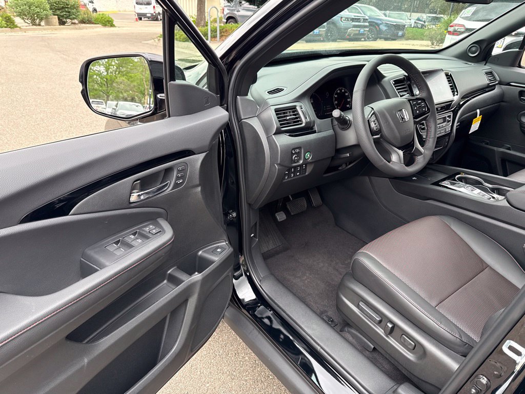 New 2026 Honda Ridgeline Black Edition image 12