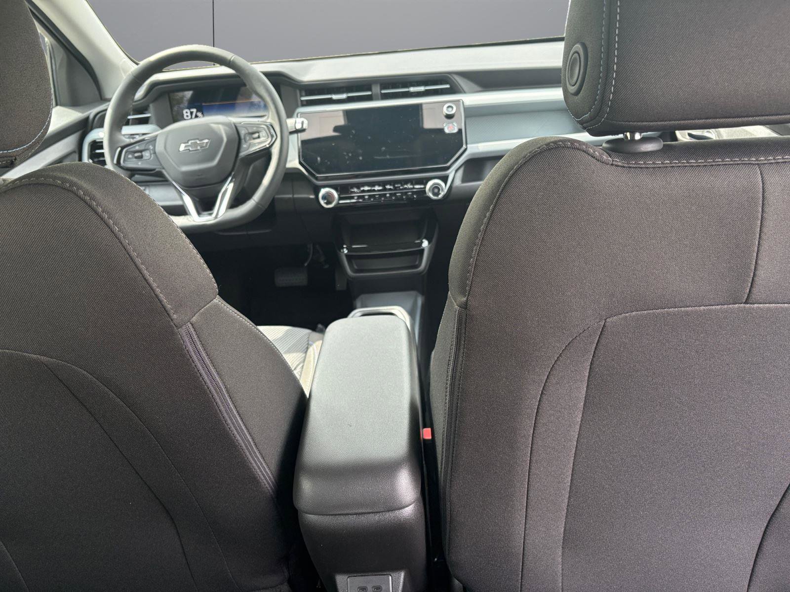 New 2027 Chevrolet Bolt LT w/ Comfort Package FWD image 14