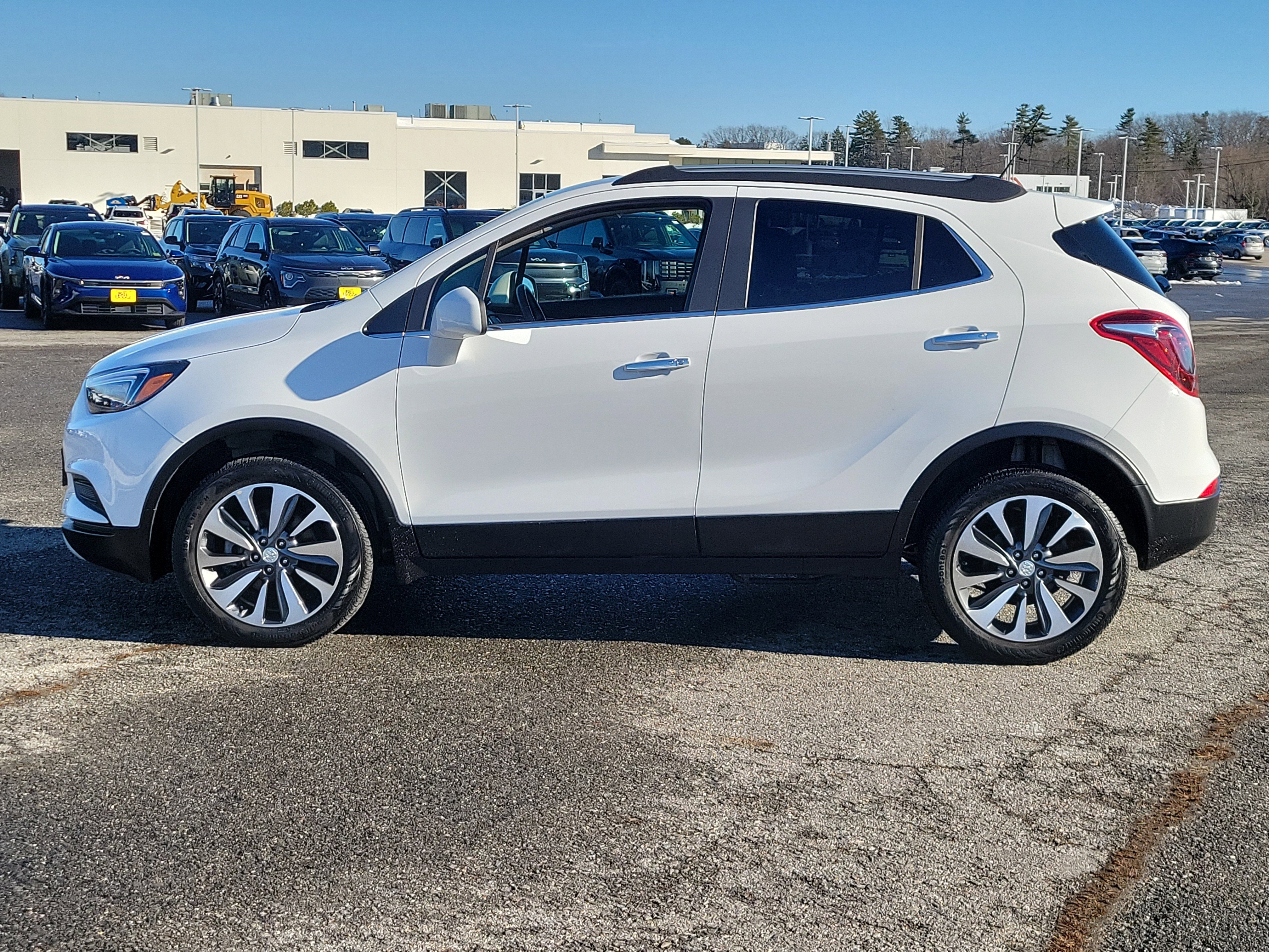 Certified 2022 Buick Encore Preferred w/ Safety Package image 8