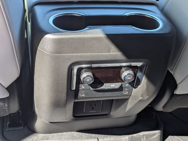 New 2026 Chevrolet Suburban Premier image 30