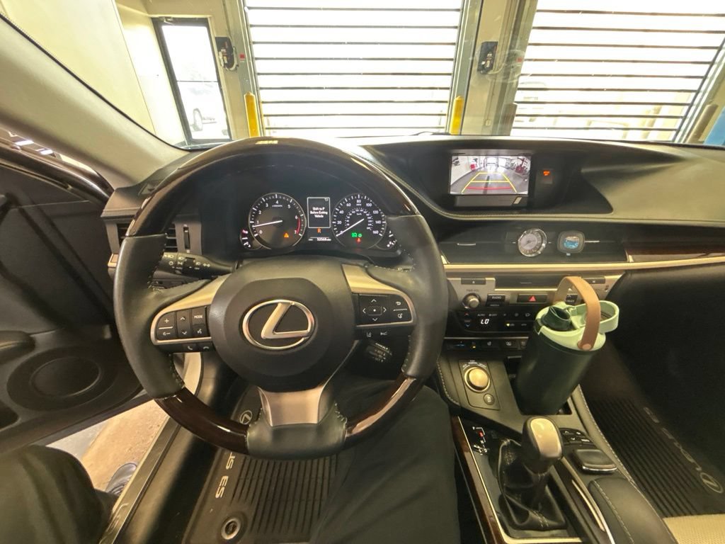 Used 2017 Lexus ES 350 FWD image 5