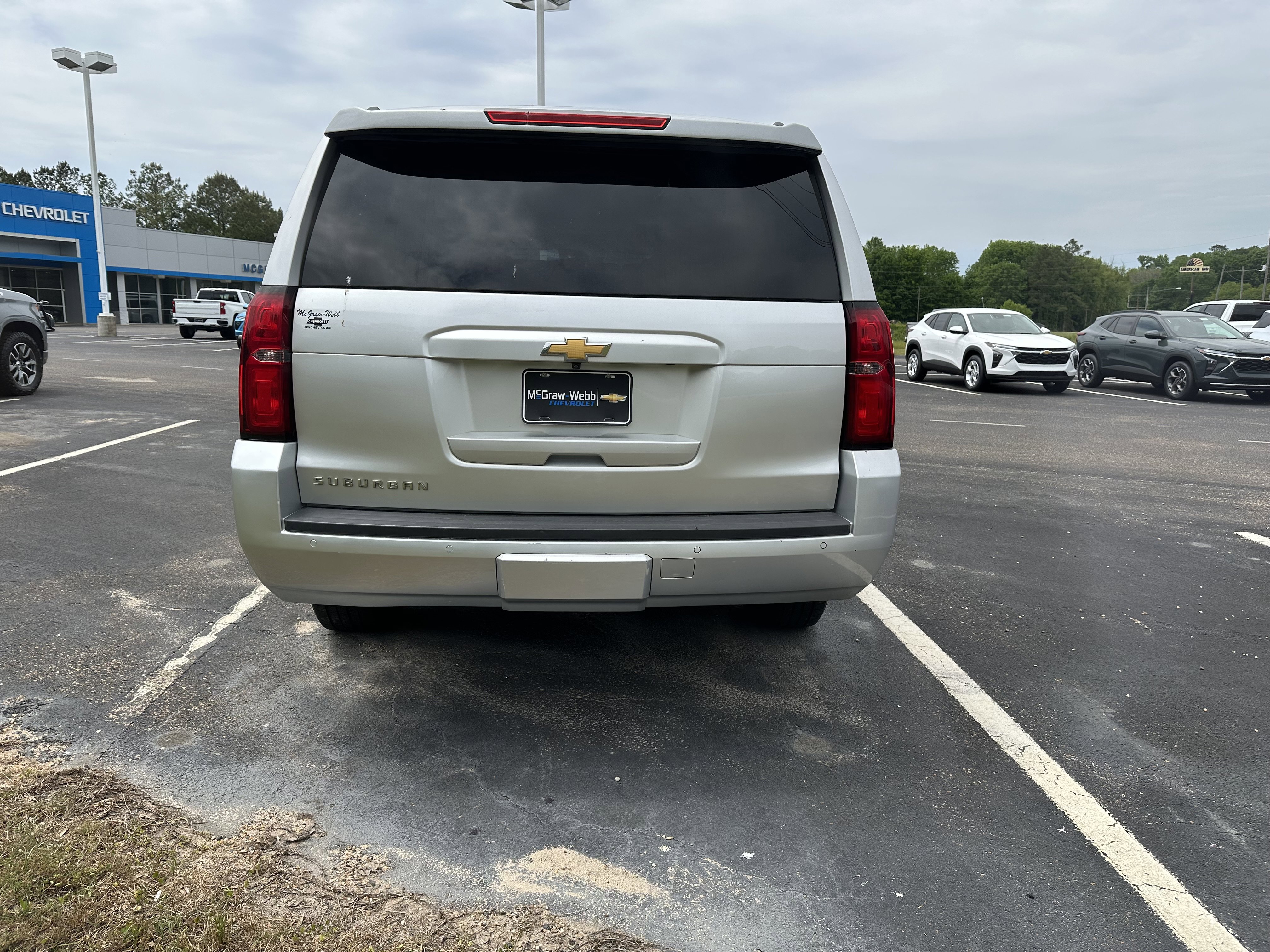 Used 2019 Chevrolet Suburban LT RWD image 6