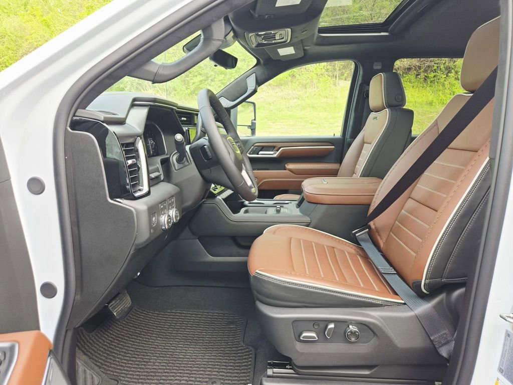 New 2026 GMC Sierra 3500 Denali Ultimate image 12