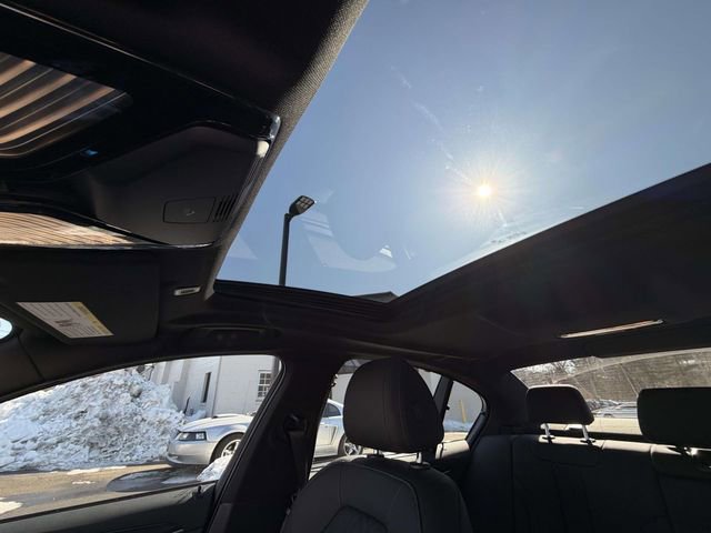 Used 2023 BMW 530e xDrive w/ Executive Package image 24