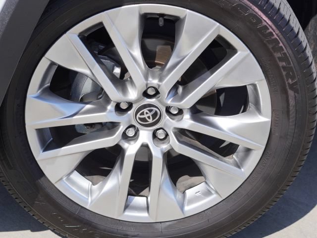 Used 2025 Toyota RAV4 XLE Premium w/ Weather Package FWD image 12