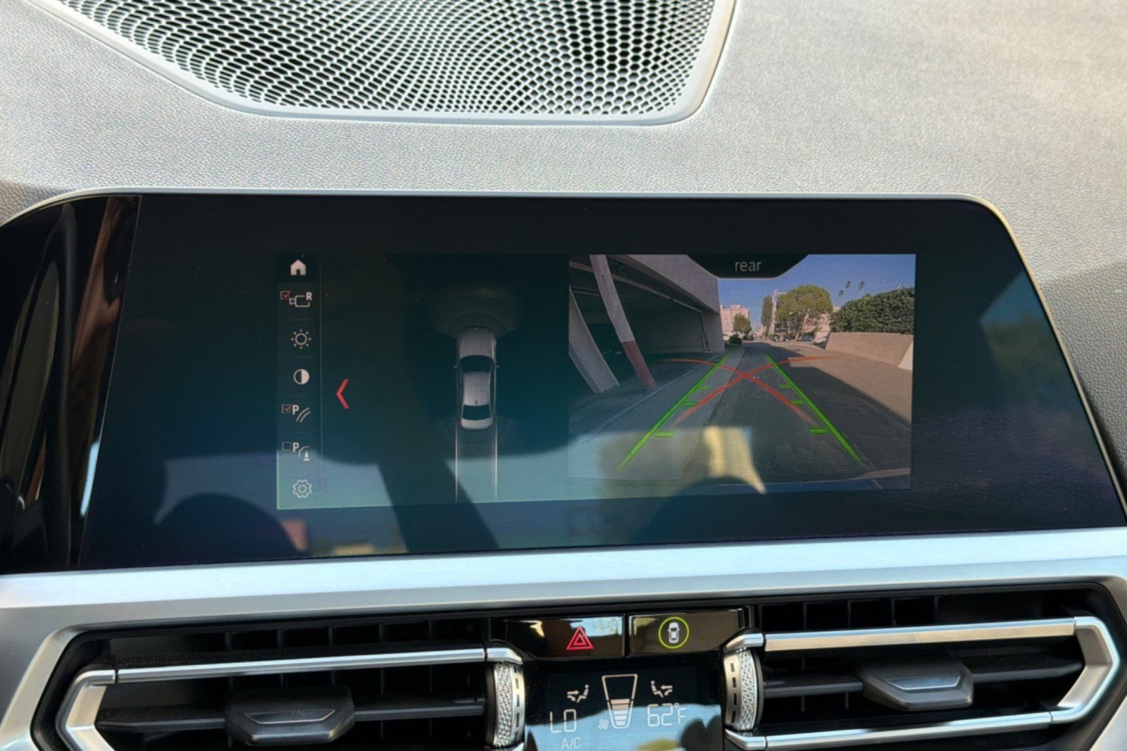 Used 2020 BMW 330i Sedan w/ Driving Assistance Package RWD image 18
