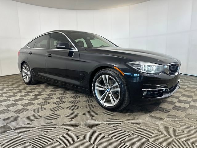 Used 2018 BMW 330i Gran Turismo xDrive image 2