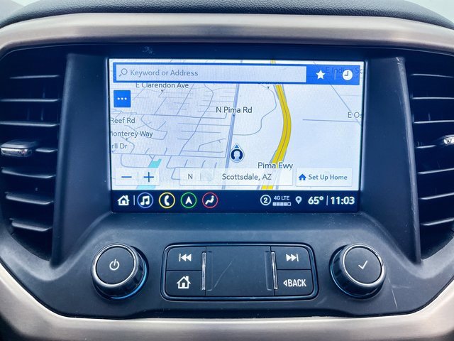 Used 2022 GMC Acadia Denali w/ Denali Technology Package image 9