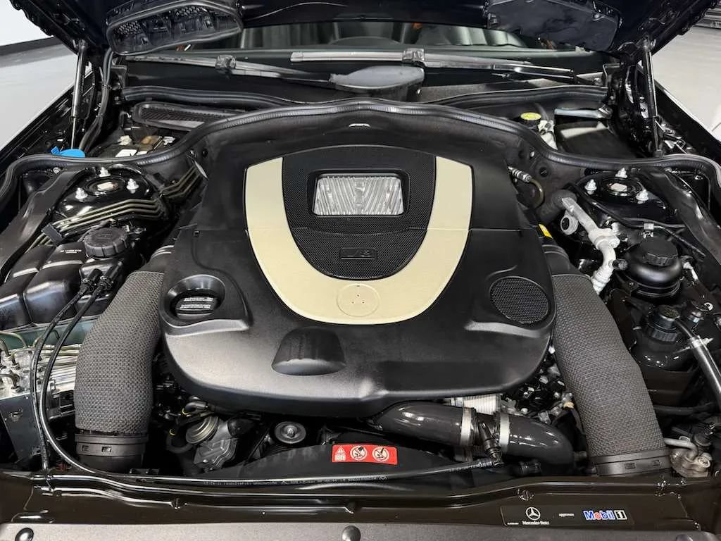 Used 2011 Mercedes-Benz SL 550 w/ Premium I Pkg image 8