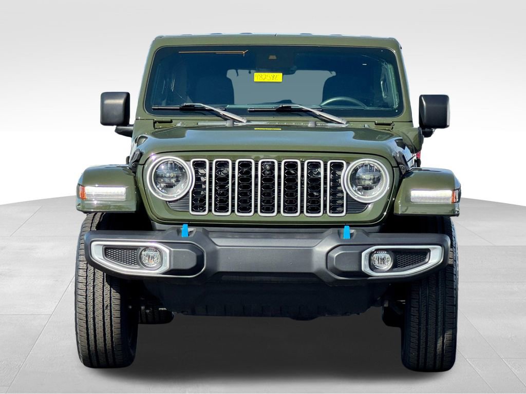 Used 2024 Jeep Wrangler Unlimited Sahara w/ Technology Group AWD/4WD video 2