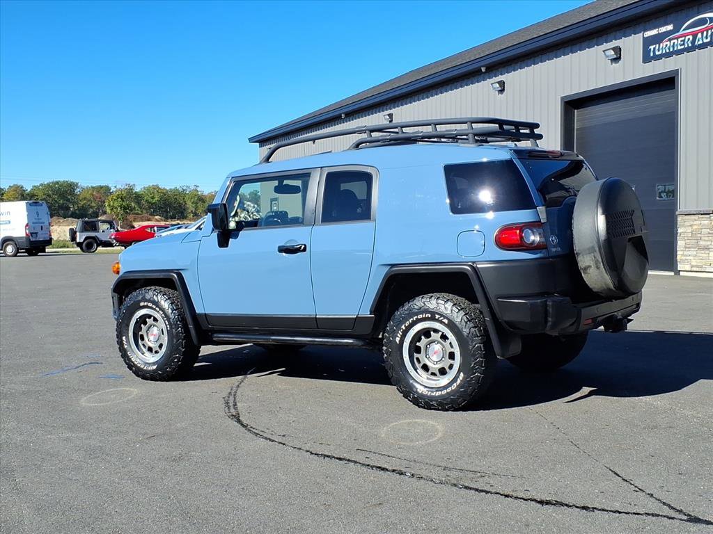 Used 2014 Toyota FJ Cruiser 4WD image 5
