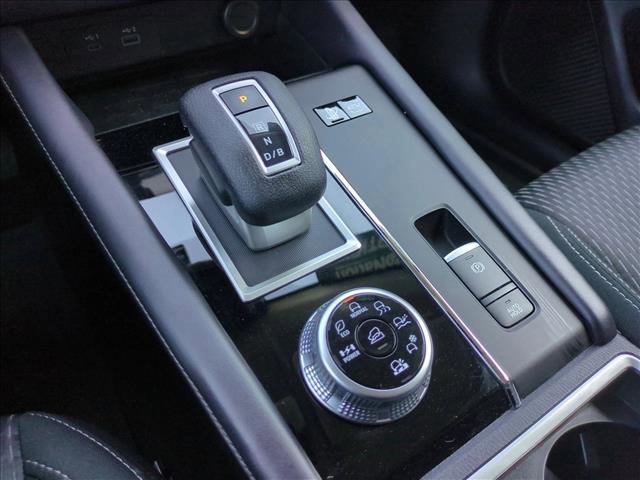 Used 2024 Mitsubishi Outlander ES image 12