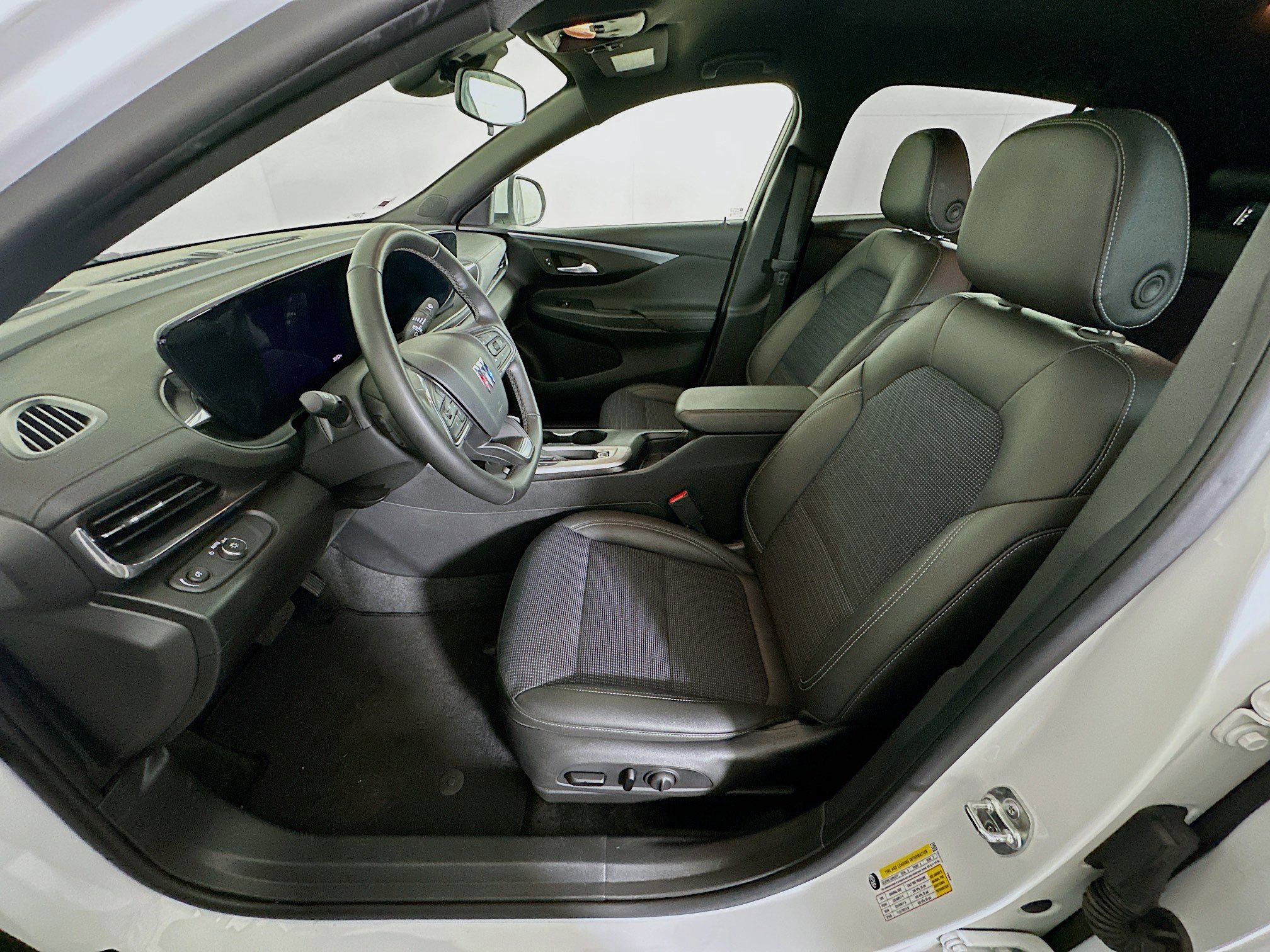 Used 2024 Buick Envista Preferred w/ Convenience I Package image 13