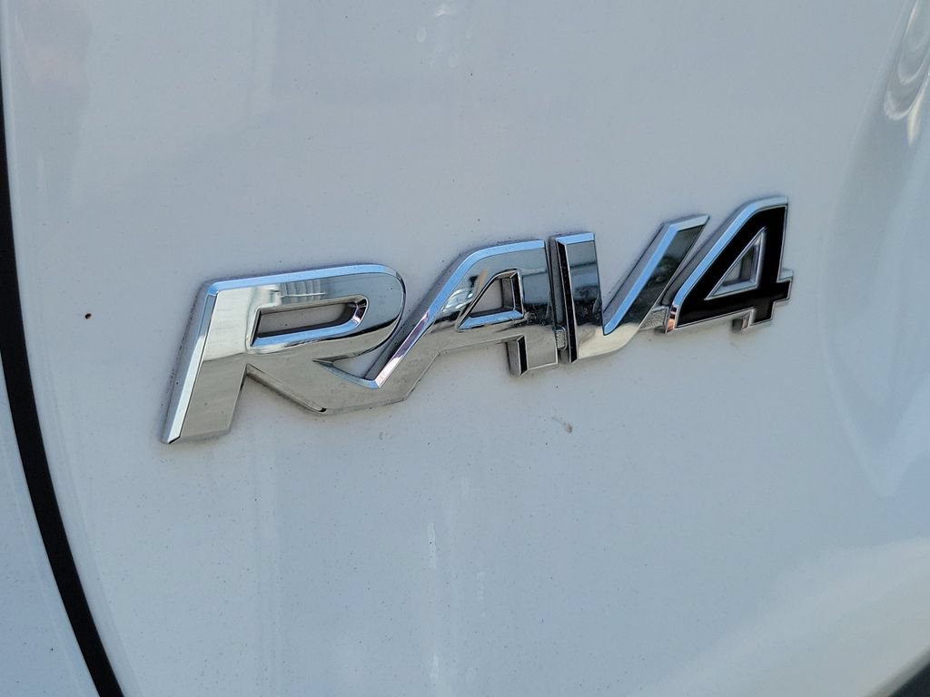 Used 2019 Toyota RAV4 XLE AWD/4WD image 7