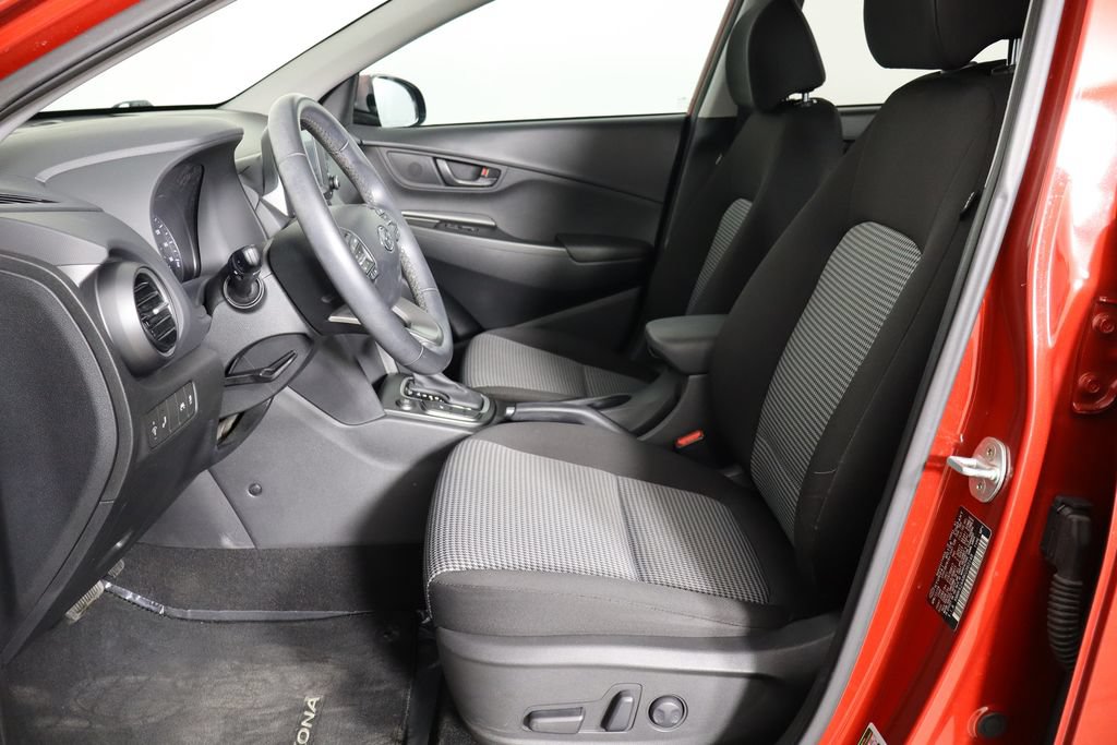 Used 2019 Hyundai Kona SEL w/ SEL Tech Package 02 FWD image 14