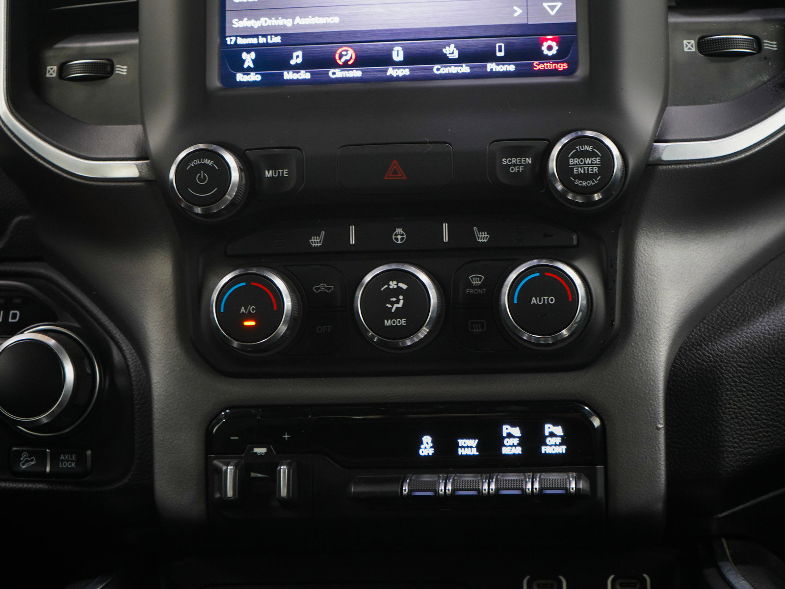 Used 2019 RAM 1500 Big Horn AWD/4WD image 18