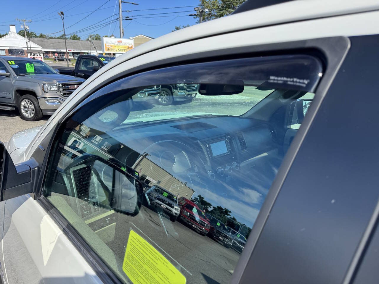 Used 2014 Toyota Sequoia Platinum AWD/4WD image 15