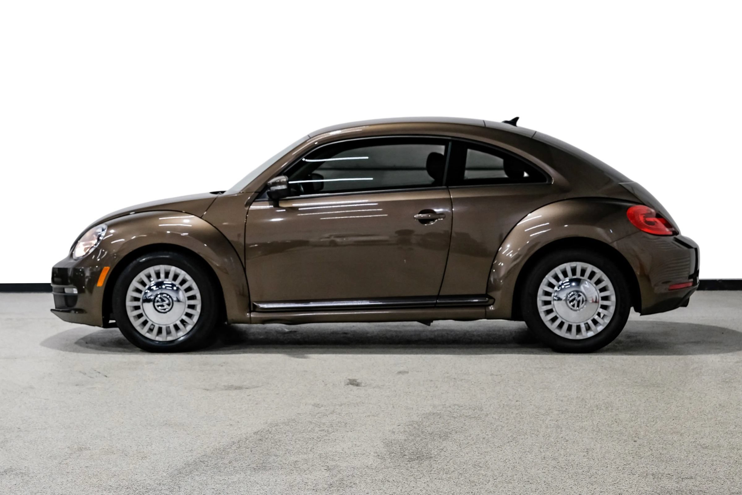 Used 2014 Volkswagen Beetle 1.8T FWD image 9