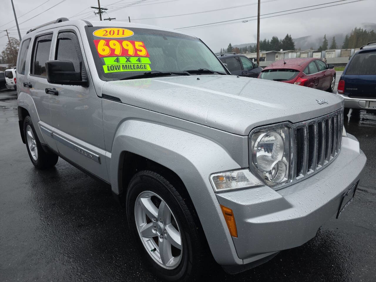 Used 2011 Jeep Liberty Limited image 1
