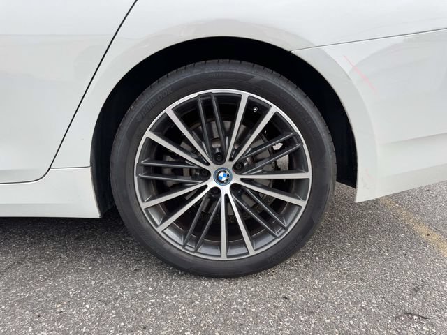Used 2023 BMW 530e RWD image 10