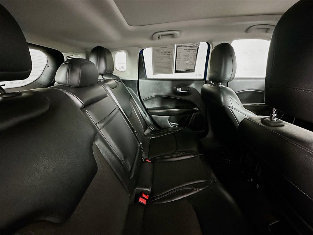 Used 2018 Jeep Compass Latitude w/ Popular Equipment Group image 27