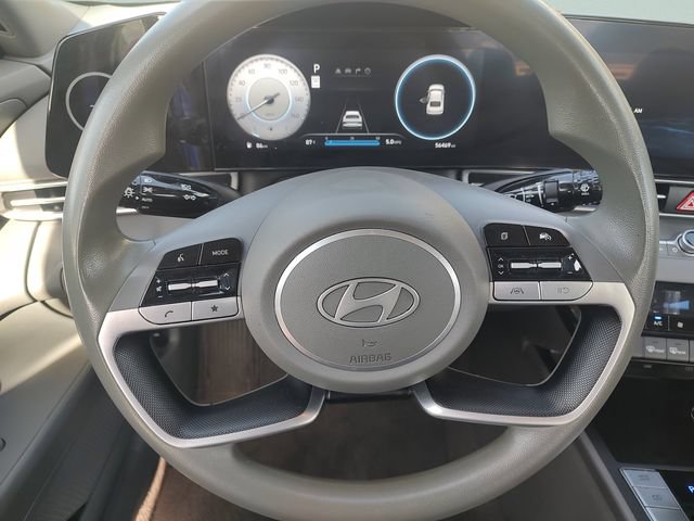 Used 2024 Hyundai Elantra SEL FWD image 11