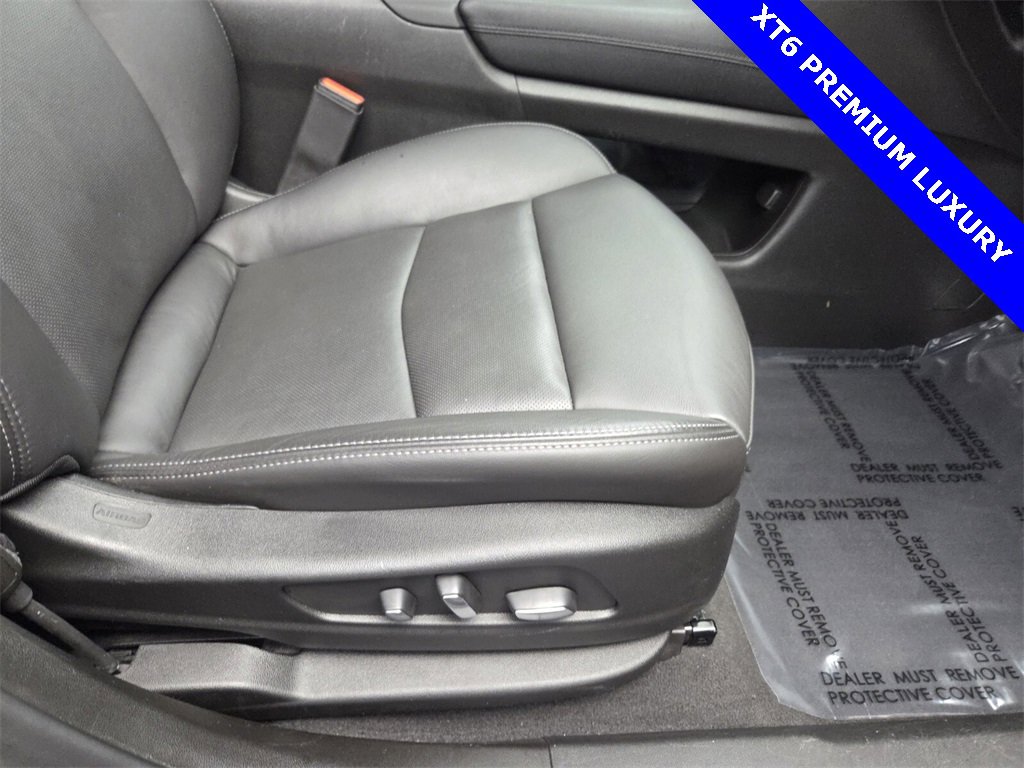 Used 2024 Cadillac XT6 Premium Luxury image 17