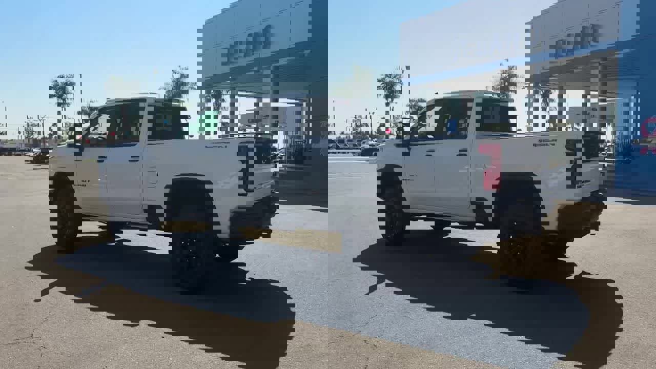 New 2025 Chevrolet Silverado 2500 ZR2 w/ ZR2 Bison Edition image 9