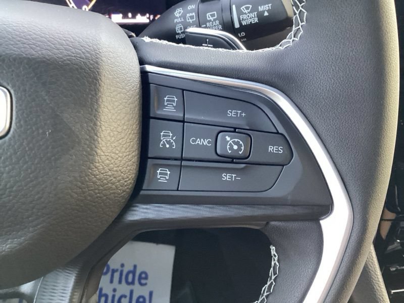 New 2025 Jeep Grand Cherokee Laredo X w/ Luxury Tech Group I AWD/4WD image 34