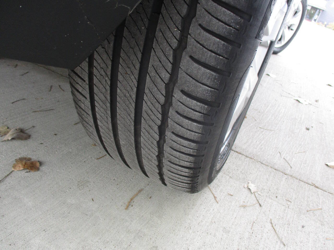 Used 2022 Volvo XC40 T5 Momentum image 77