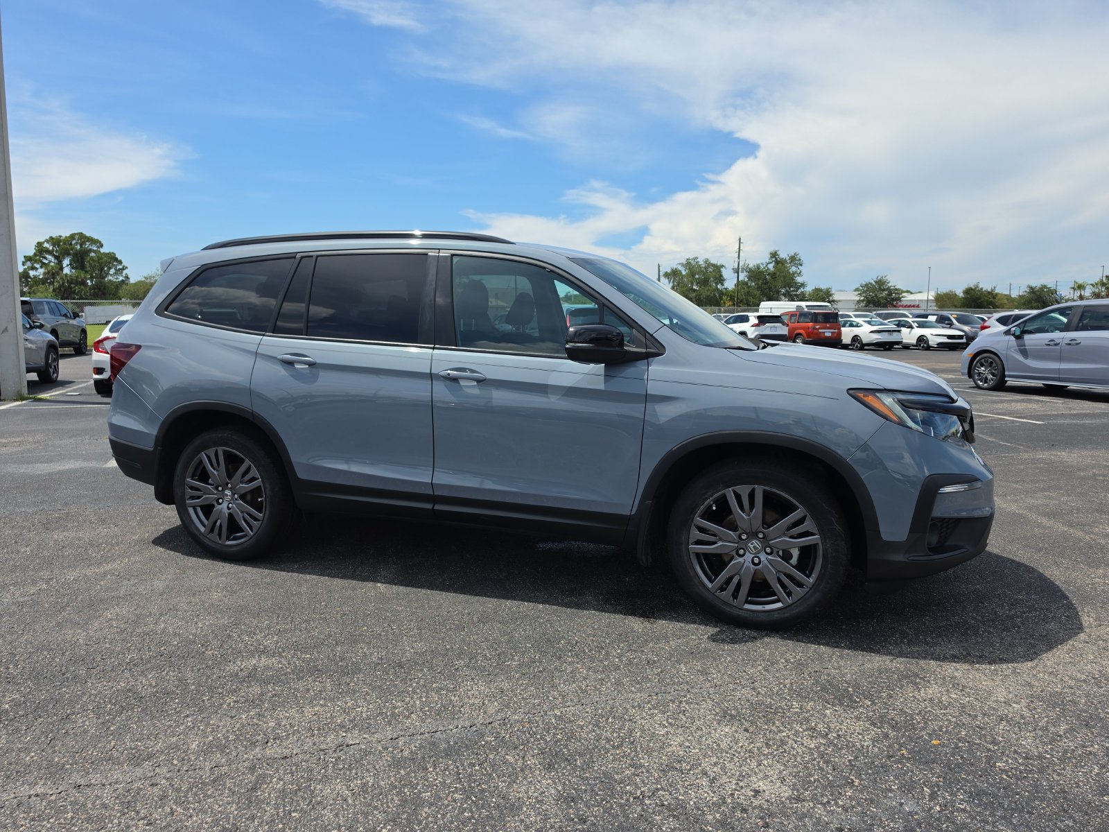 Used 2022 Honda Pilot Sport image 2