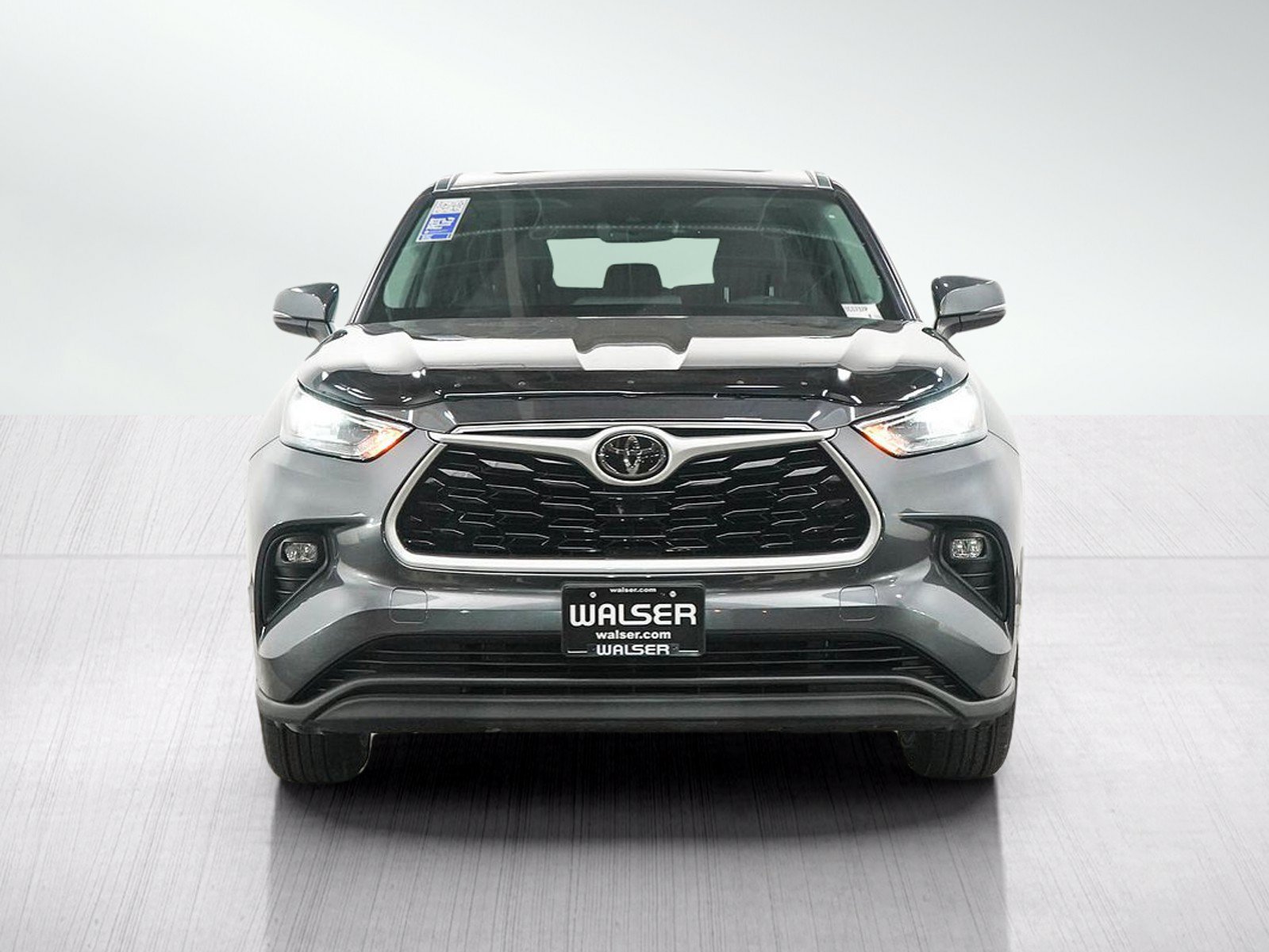 Used 2020 Toyota Highlander XLE AWD/4WD image 8
