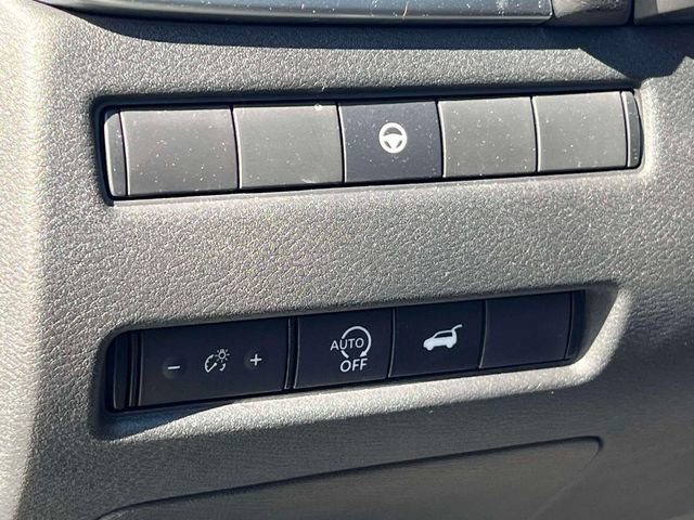 Used 2023 Nissan Rogue SV w/ SV Premium B Package image 22