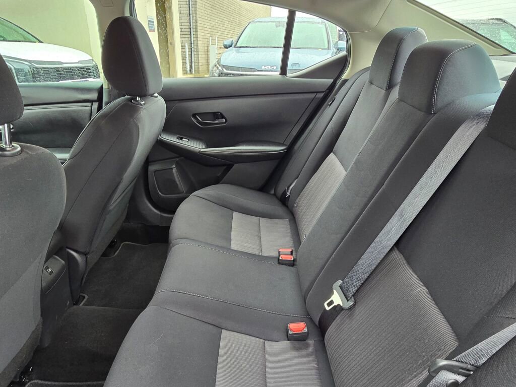 Used 2024 Nissan Sentra SV FWD image 15