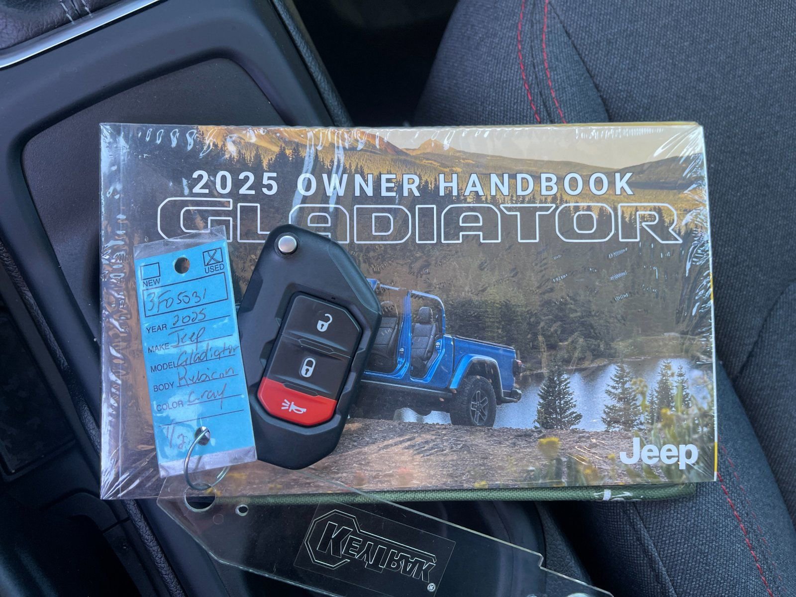 Used 2025 Jeep Gladiator Rubicon AWD/4WD image 10