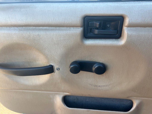 Used 2000 Jeep Wrangler Sport image 18