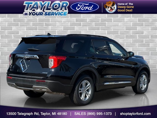 Certified 2023 Ford Explorer XLT w/ Equipment Group 202A AWD/4WD image 3