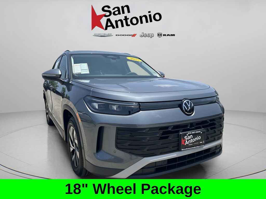Used 2025 Volkswagen Tiguan S FWD image 3