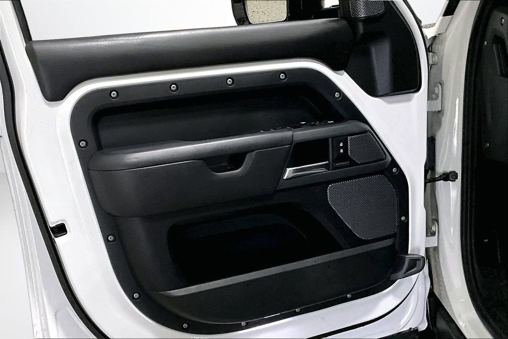 Used 2021 Land Rover Defender 110 X-Dynamic HSE image 20