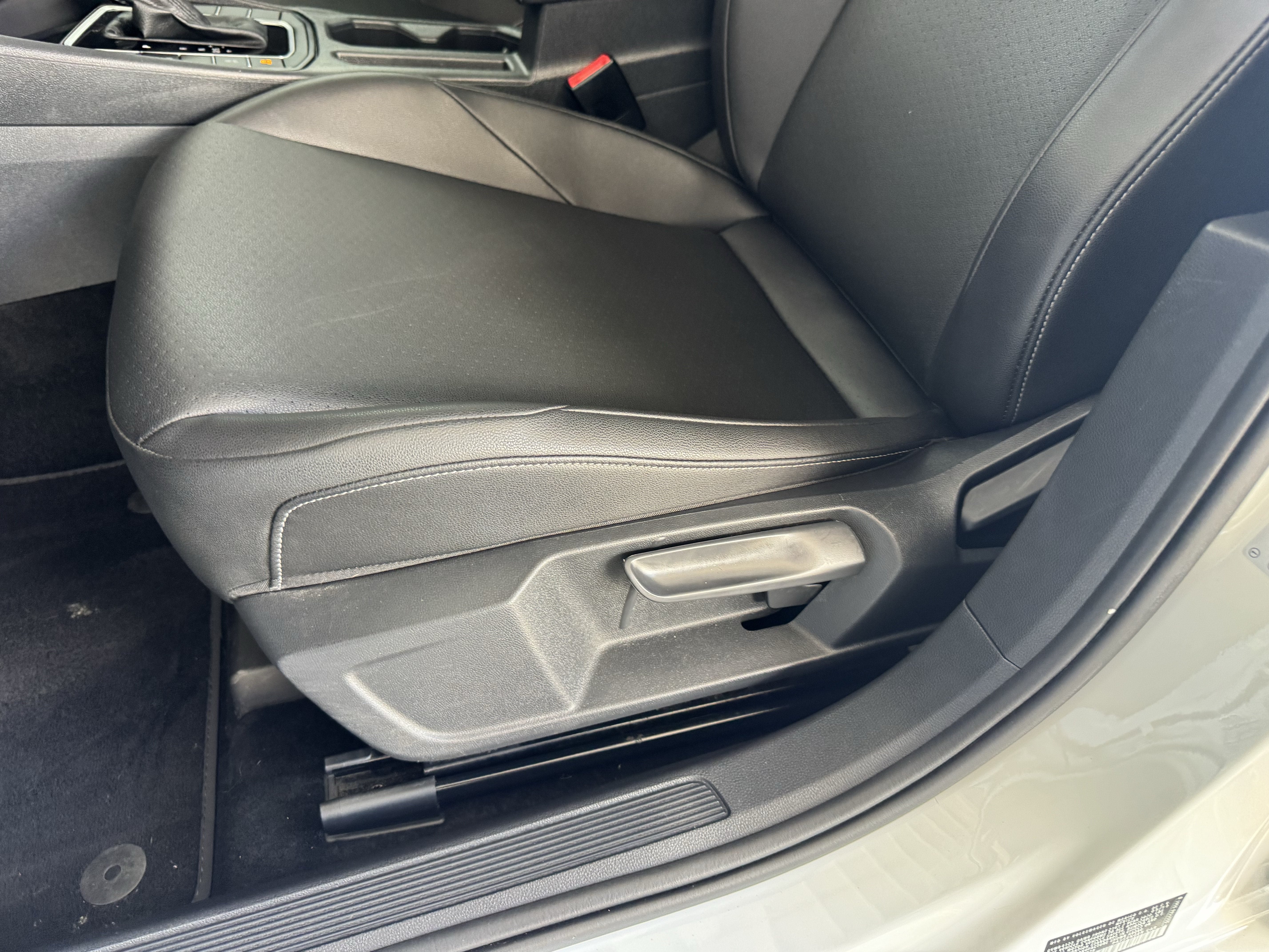 Used 2019 Volkswagen Jetta SEL FWD image 13