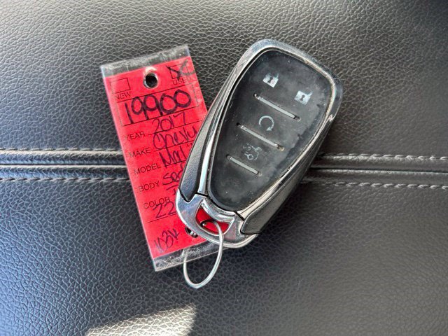 Used 2017 Chevrolet Malibu LT FWD image 53