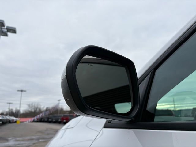 Used 2025 Chevrolet Equinox LT image 13