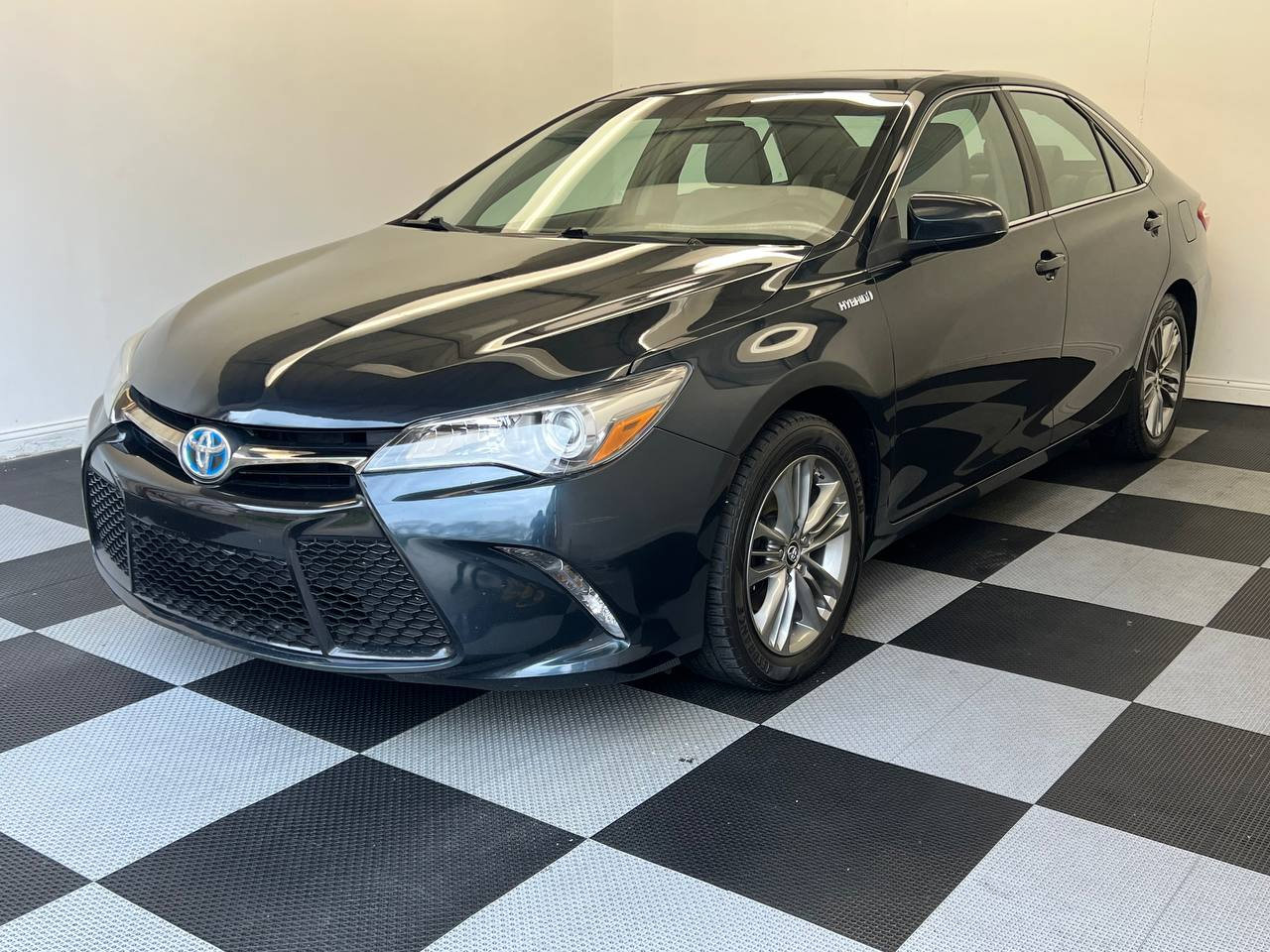 Used 2015 Toyota Camry SE