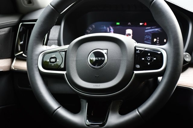 New 2026 Volvo XC90 B6 Plus w/ Protection Package Premier AWD/4WD image 22