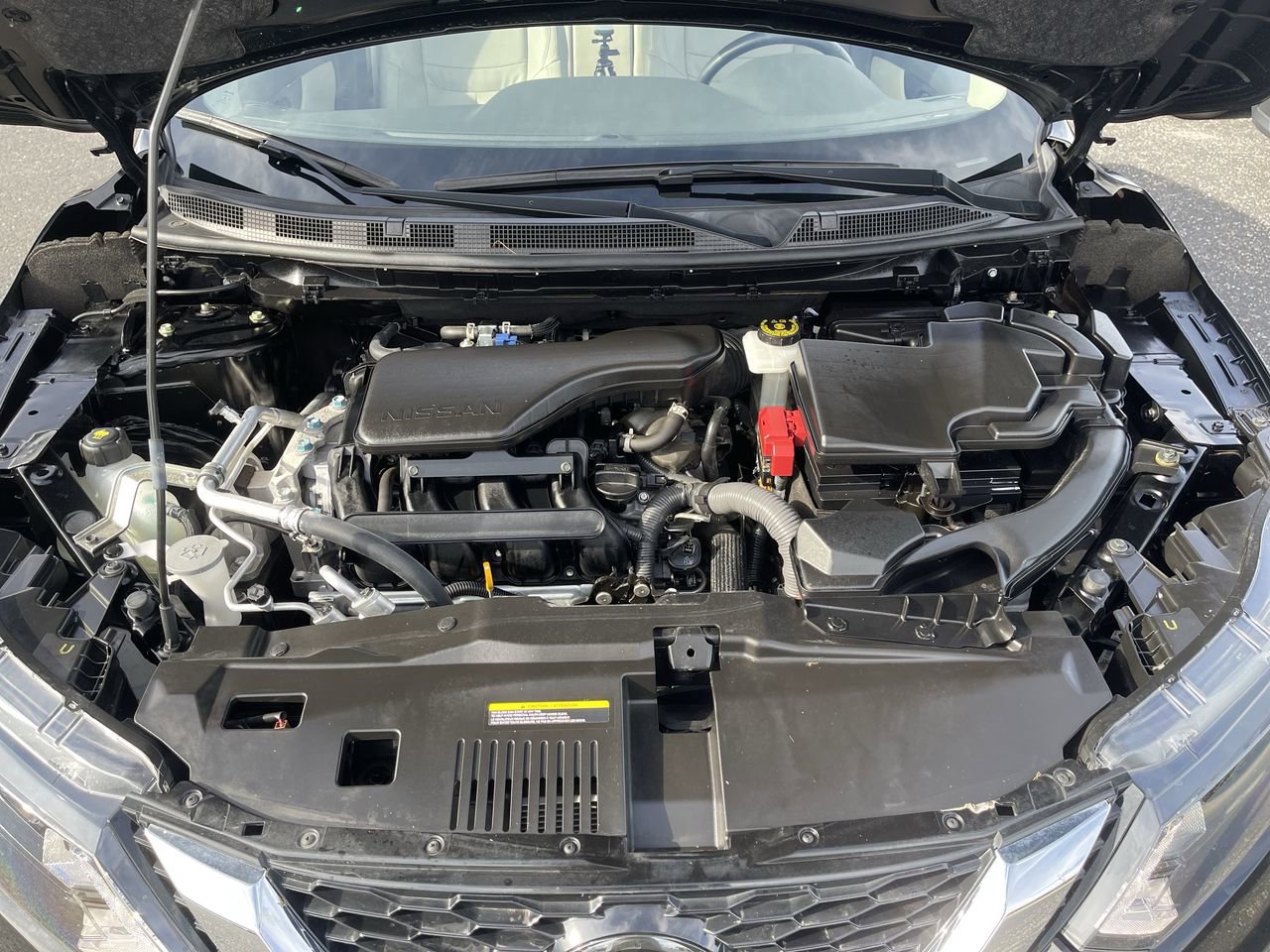 Used 2022 Nissan Rogue Sport SL AWD/4WD image 29
