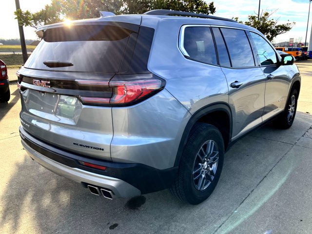 Used 2025 GMC Acadia Elevation image 5