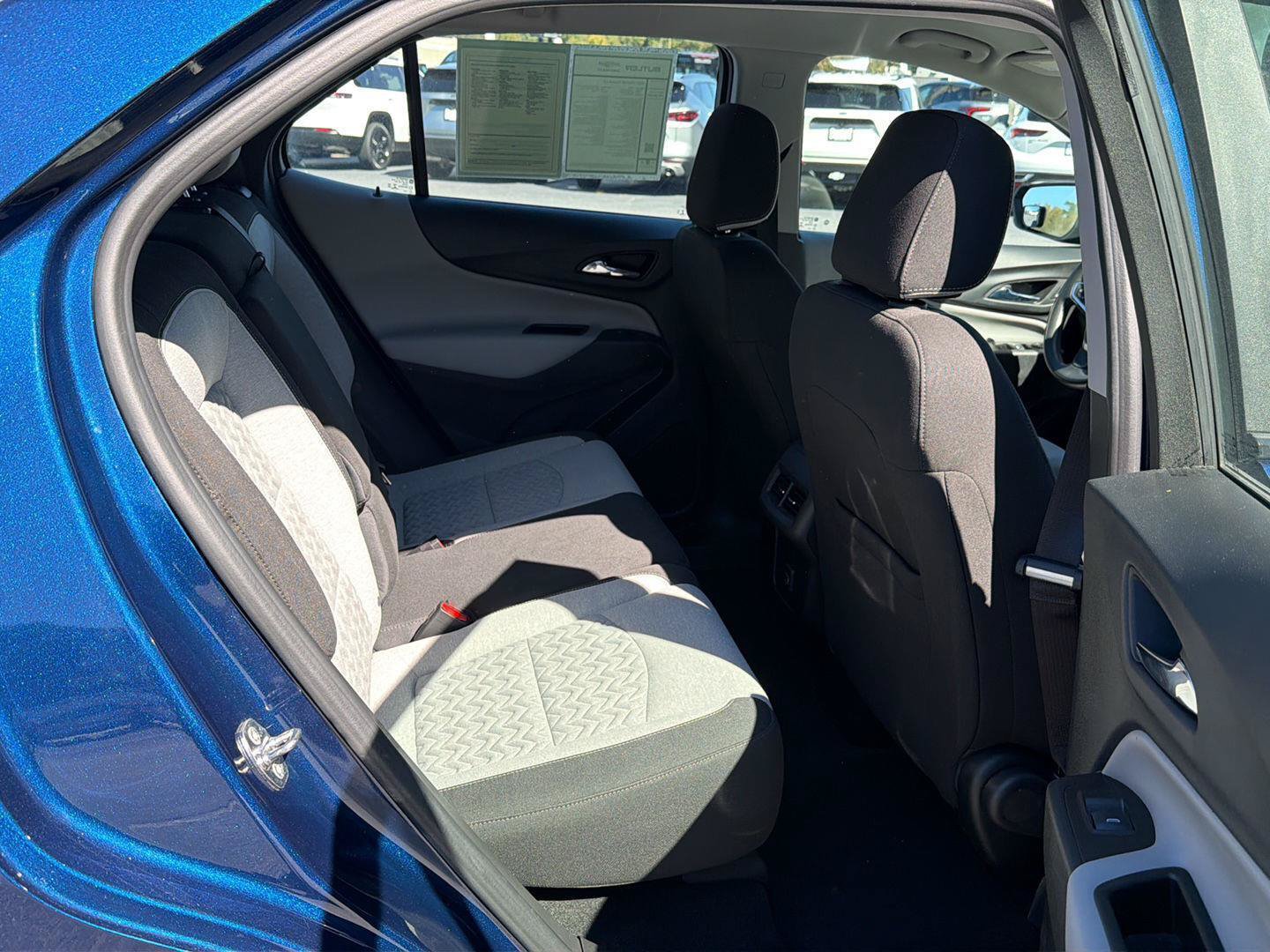 Used 2022 Chevrolet Equinox LS AWD/4WD image 12